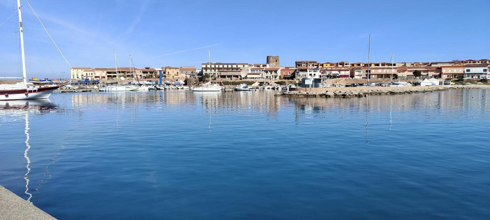 Vista Tramonto Isola Rossa A Due Passi Dalla Spiaggia Villa Luaran gambar